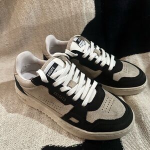 Axel Arigato Beige and Black Low-Top Sneakers with White Laces